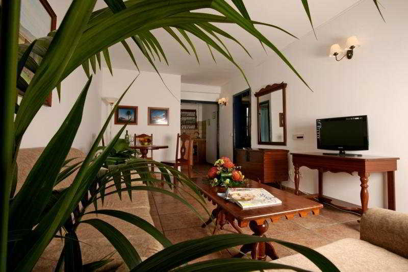 Nazaret Mansion Hotel กอสตา เตกีสเซ ภายนอก รูปภาพ